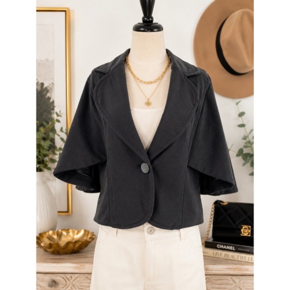 Vintage DM New York Black Cropped Blazer Jacket Women's‎ Medium Bell Sleeve y2k